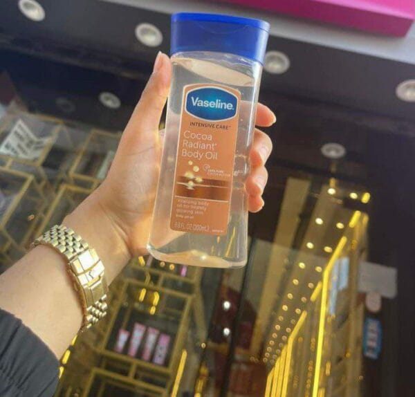 ⁦زيت الجسم كوكو راديانت للعناية المكثفة من فازلين⁩ - الصورة ⁦3⁩
